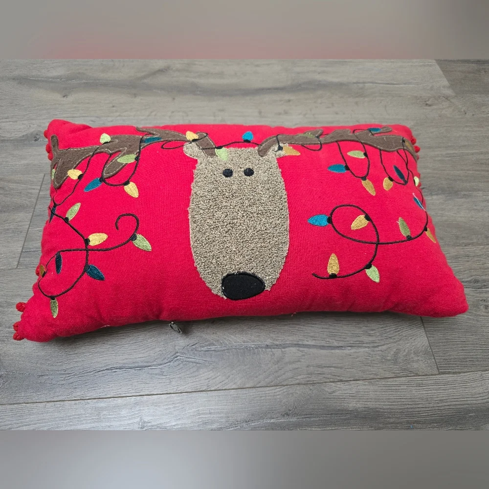 Pier 1 Reindeer Christmas Light Accent Pillow Holiday Decor
